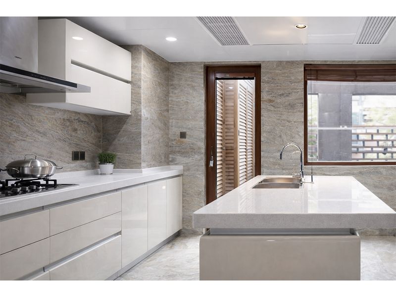 Fitted Kitchen | High Gloss, Cream White, HQ002/10