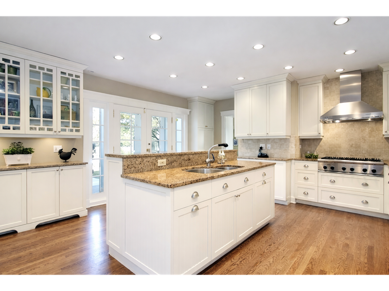 Custom-Made | Traditional Style Kitchen, White 33