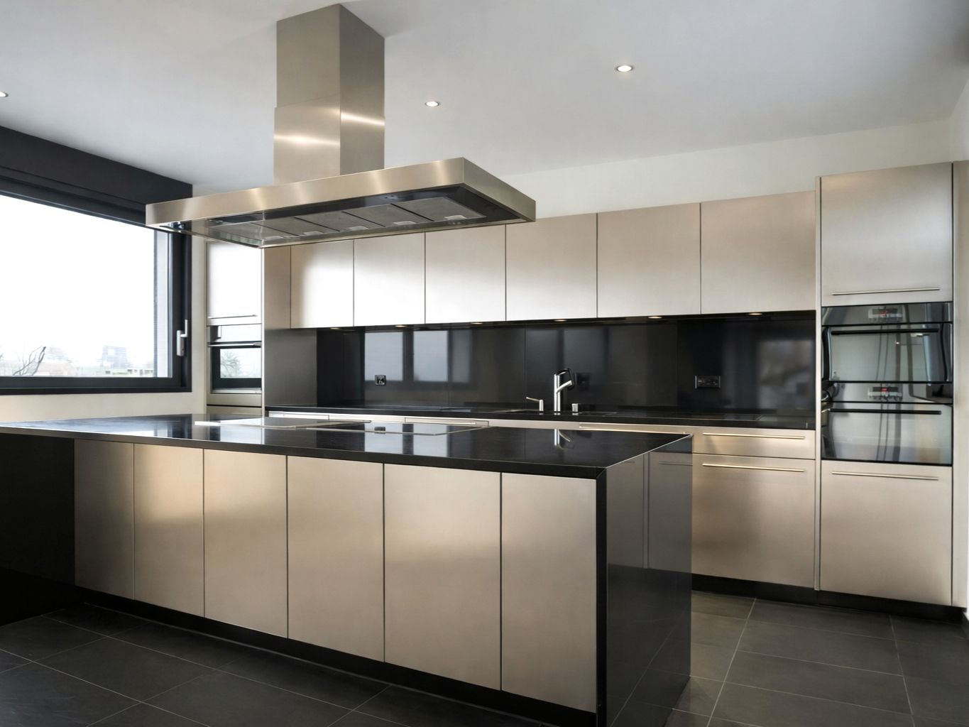 Custom-Made Contemporary Style Kitchen, Champagne 25