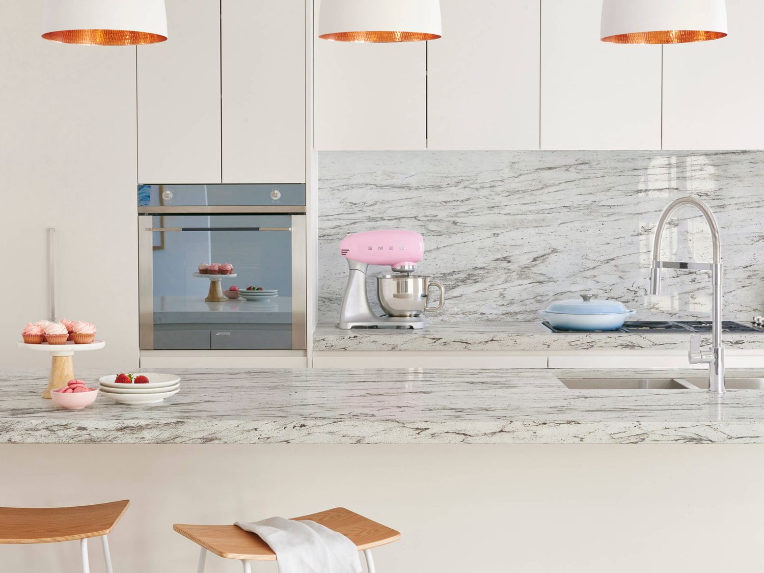 9ft x 26" x 17 or 34 mm | Granite Countertop - Flow White
