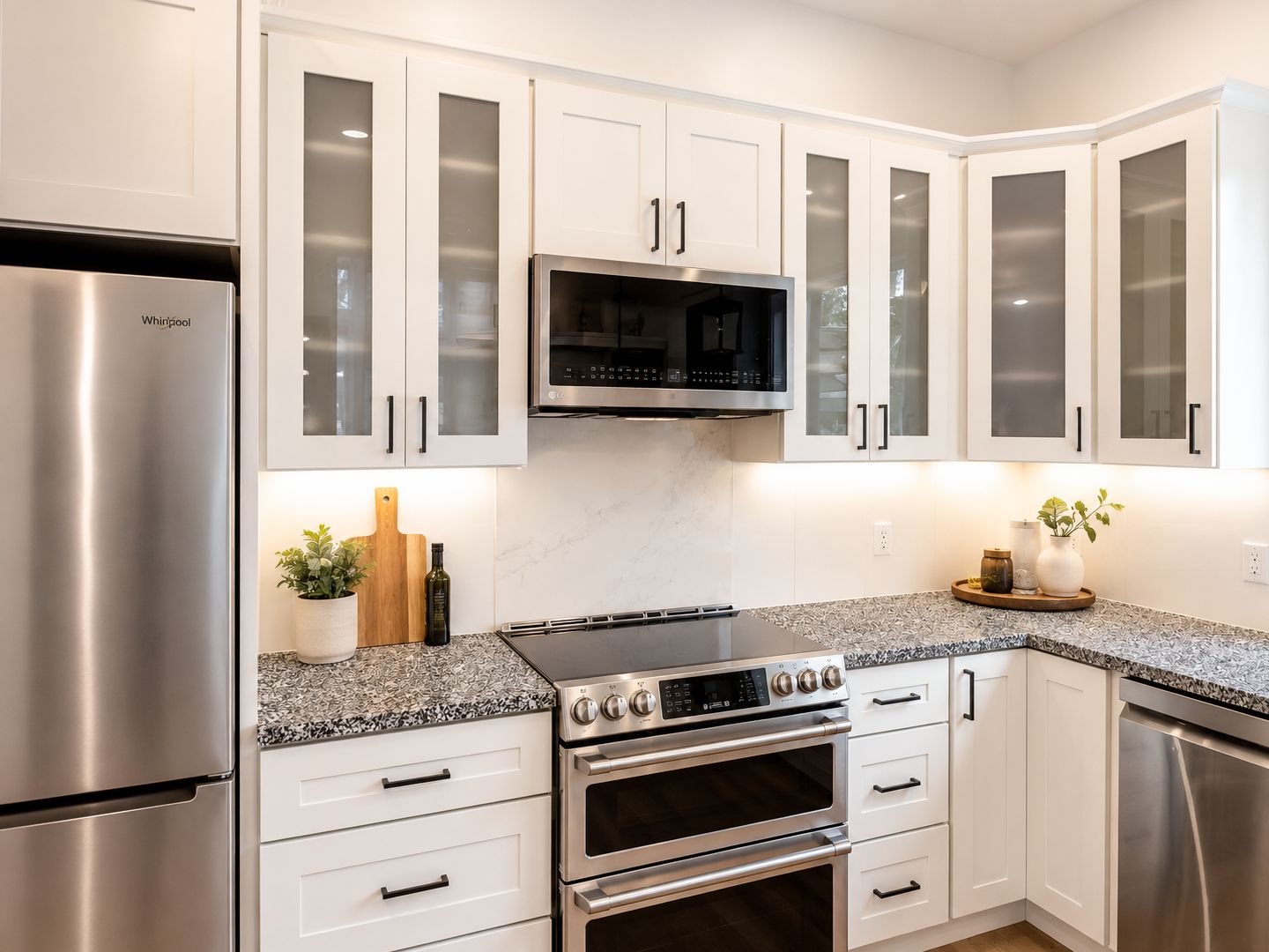 9ft x 26" x 17 or 34mm | Granite Countertop - Granite Grey