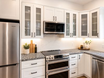 9ft x 26" x 17 or 34mm | Granite Countertop - Granite Grey