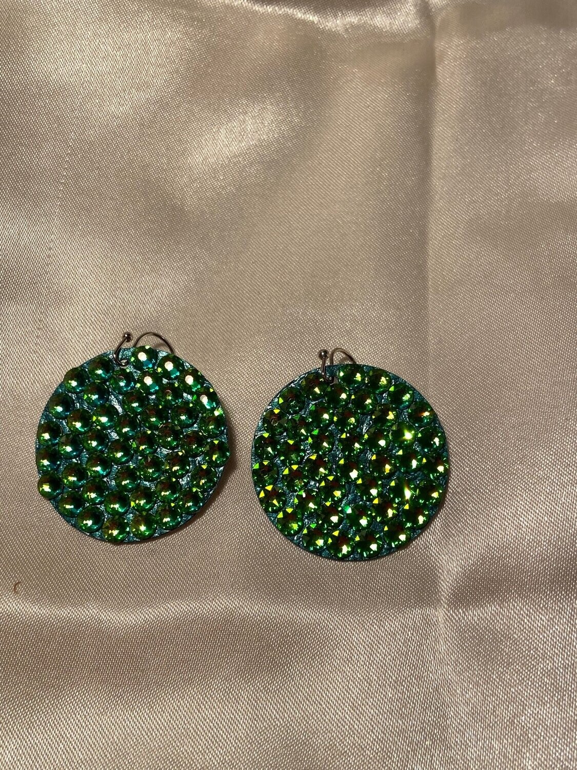 Medium Closed Circle Earrings
