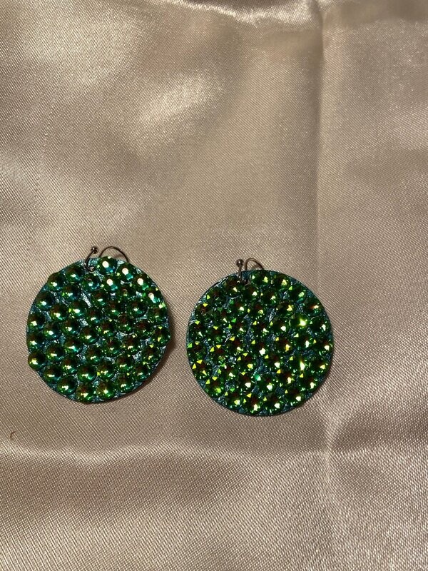 Medium Closed Circle Earrings