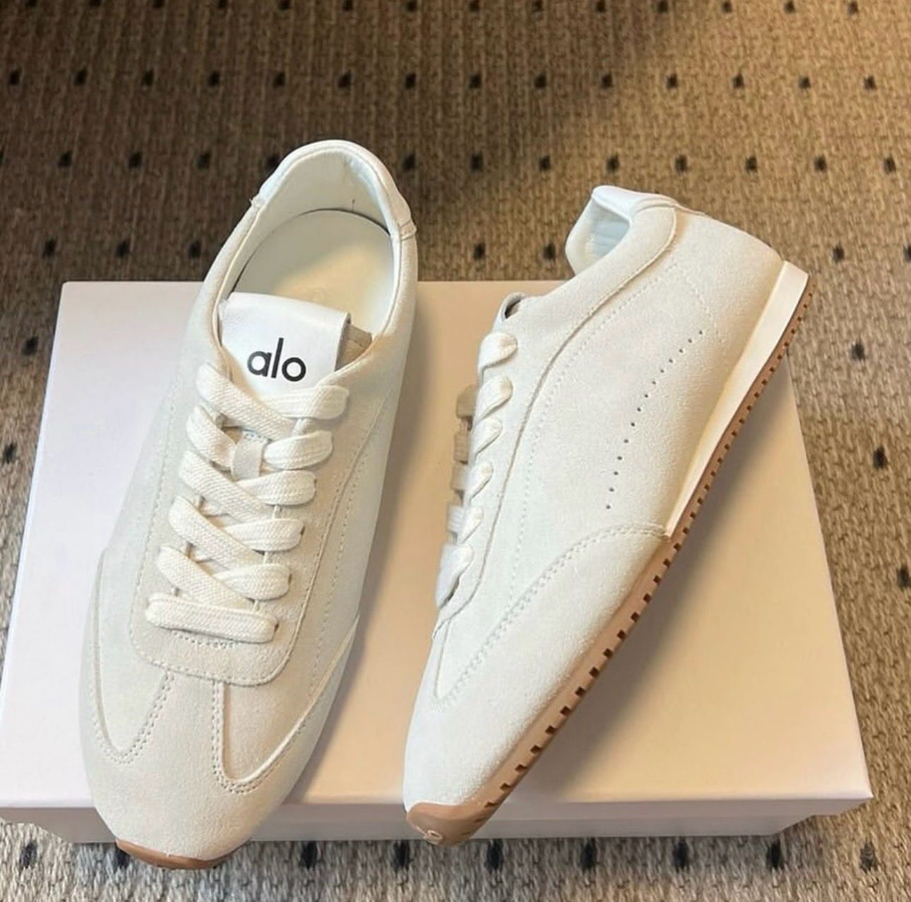 ALO Sunset Sneaker -Off White
