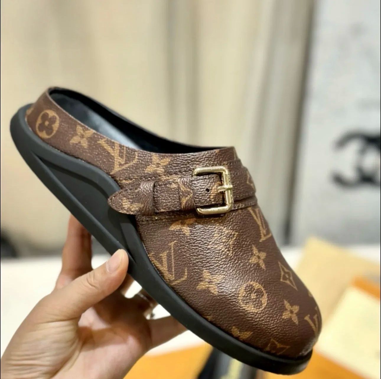 LV To-Go Flat Comfort Clog