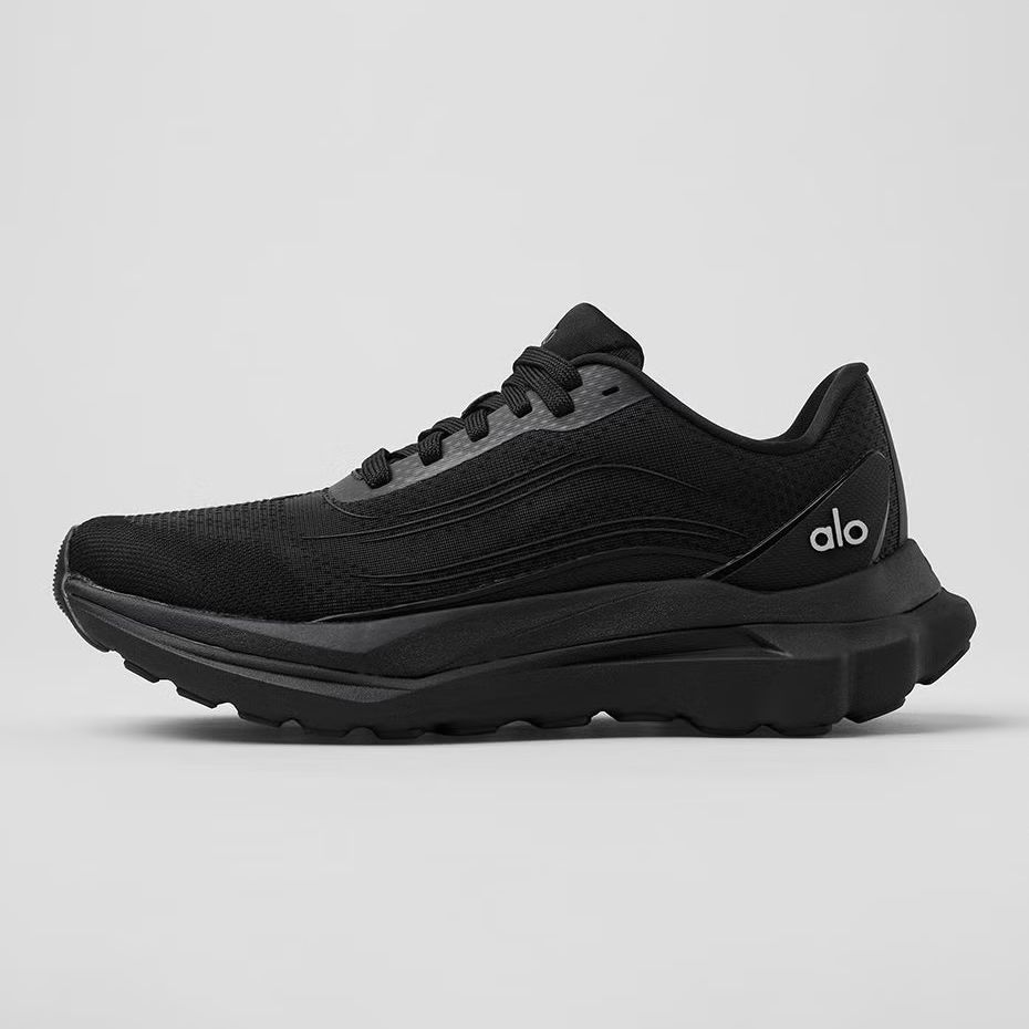 alo yoga runner black/black