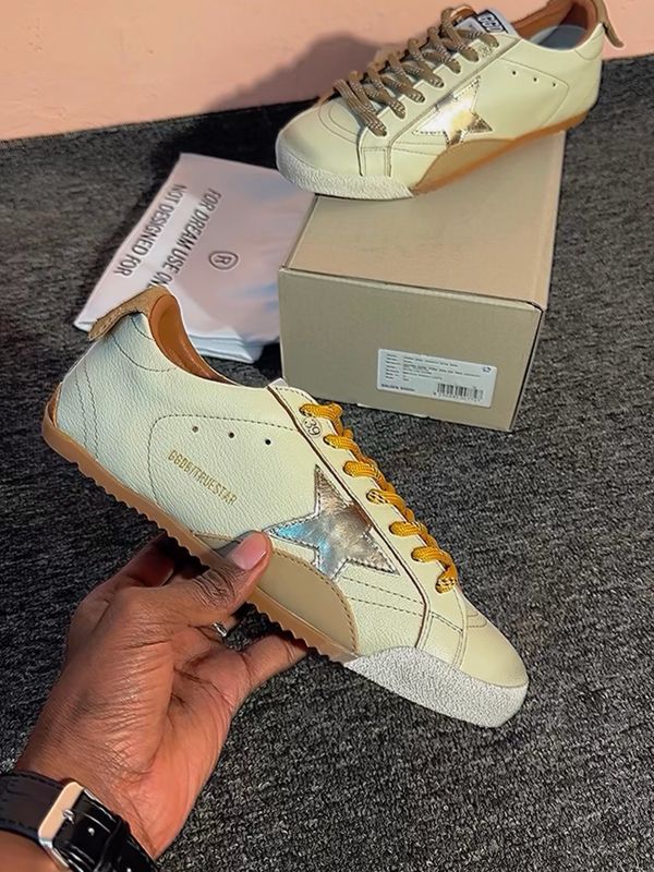 Women's True-Star in white nappa leather with gold star and beige suede heel tab