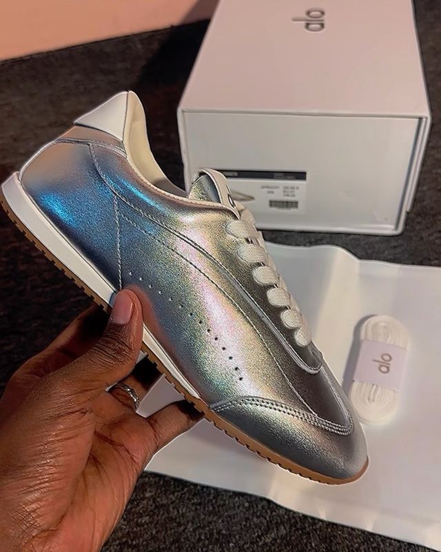ALO Sunset Sneaker - Silver 