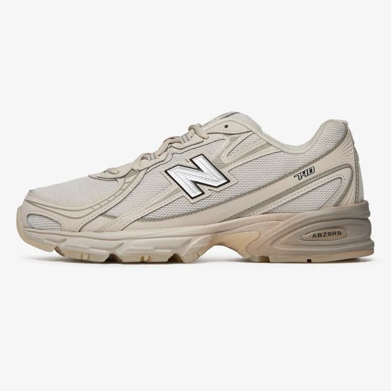 New Balance  740 V2 - Beige 