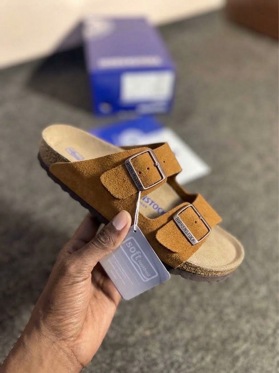 Birkenstock  Arizona sandals camel