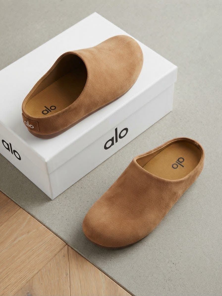 alo Sacha split suede mules / camel