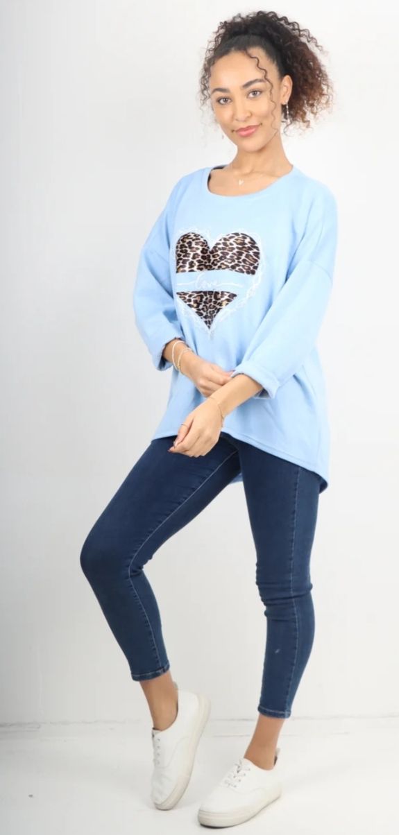 Leopard heart print dip hem top