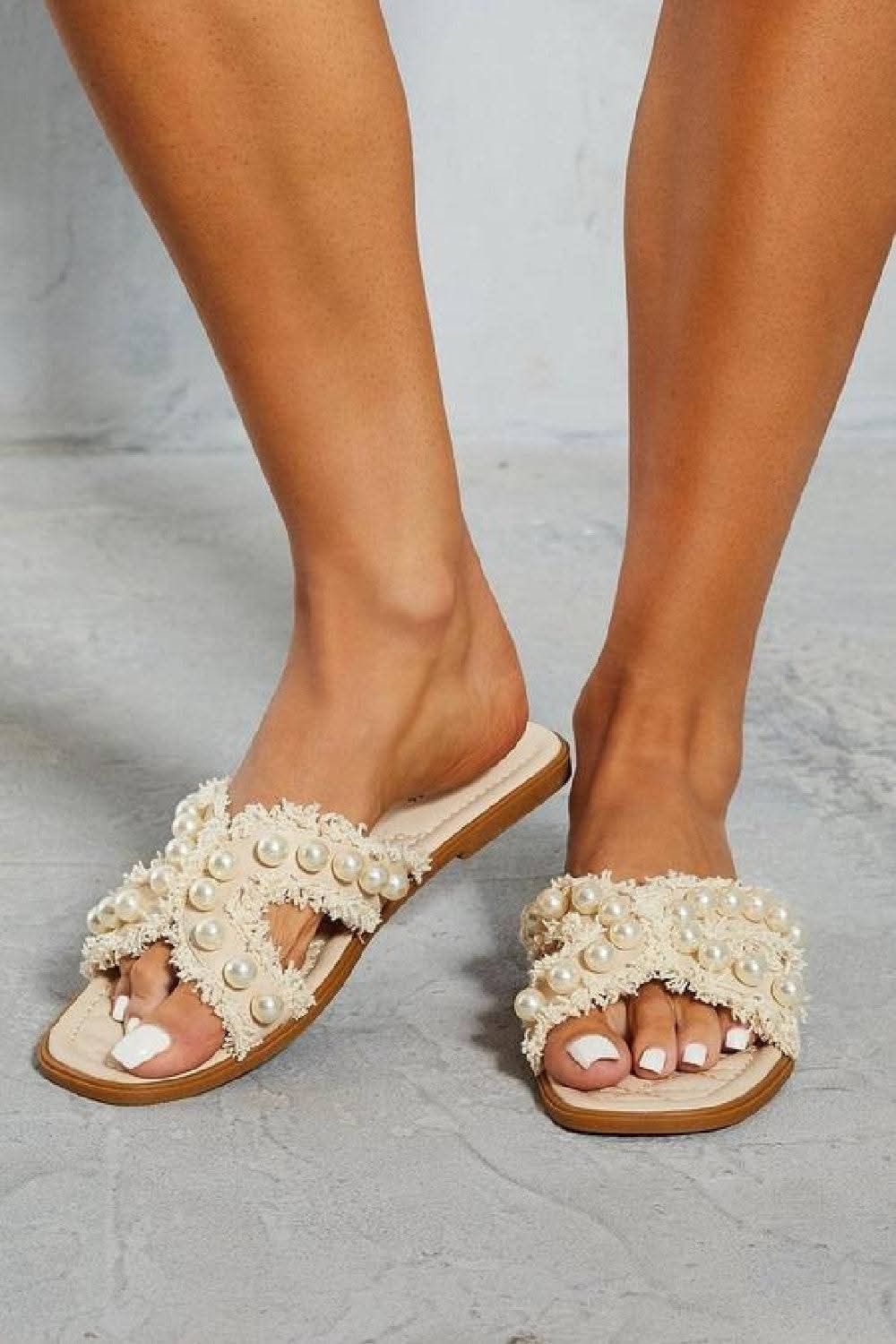 Pearl sandals