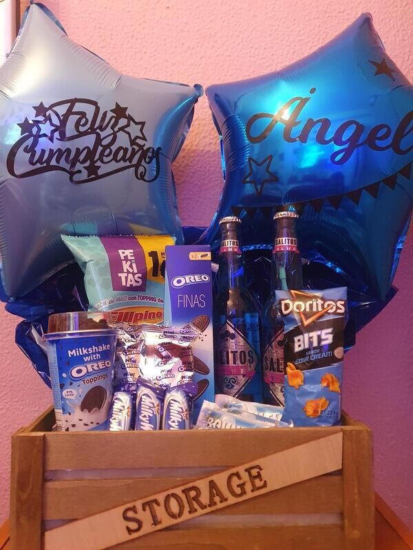 Caja desayuno con 2 globos personalizados