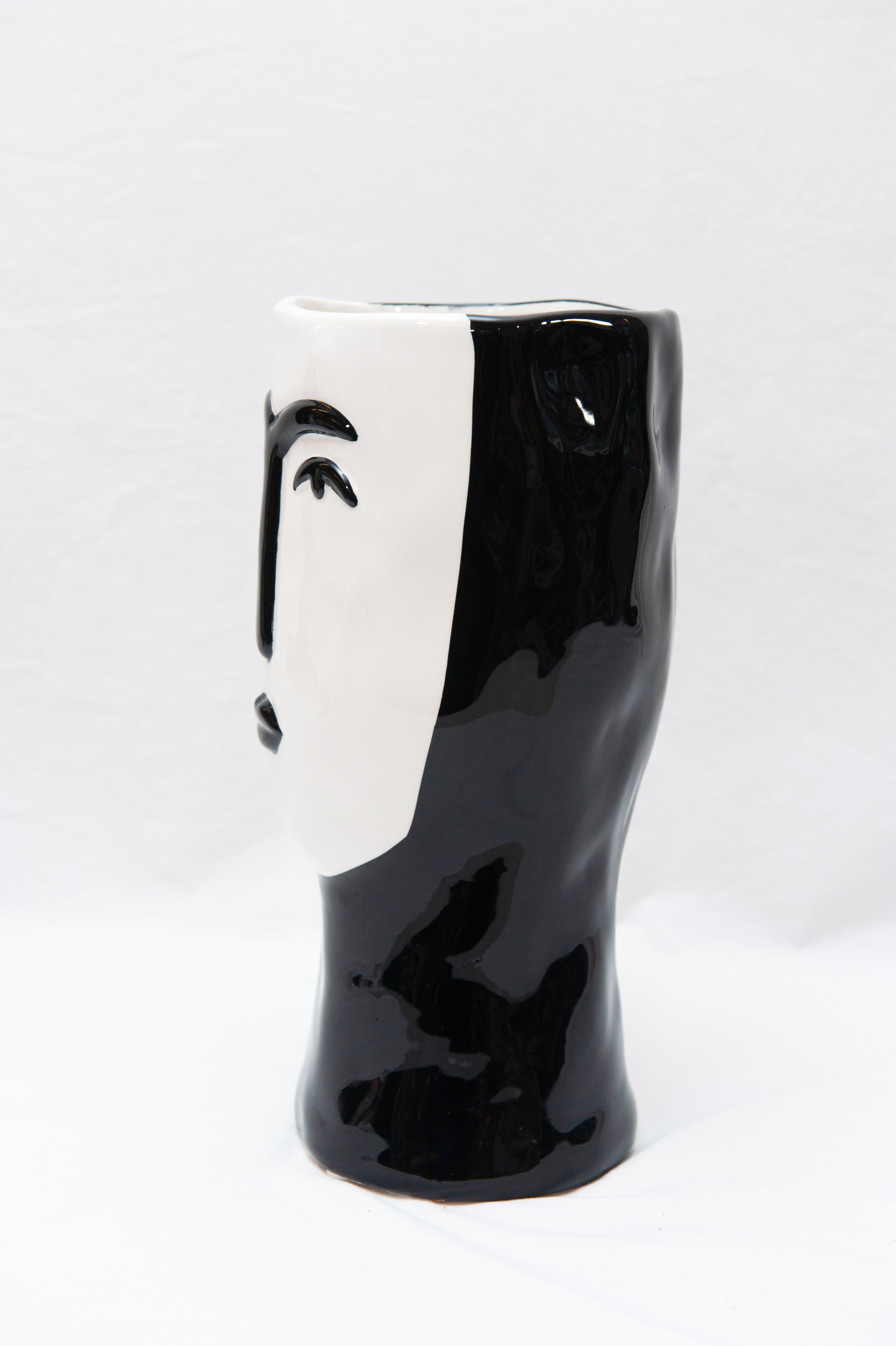 VASO FACCIA NERO E BIANCO OVALE