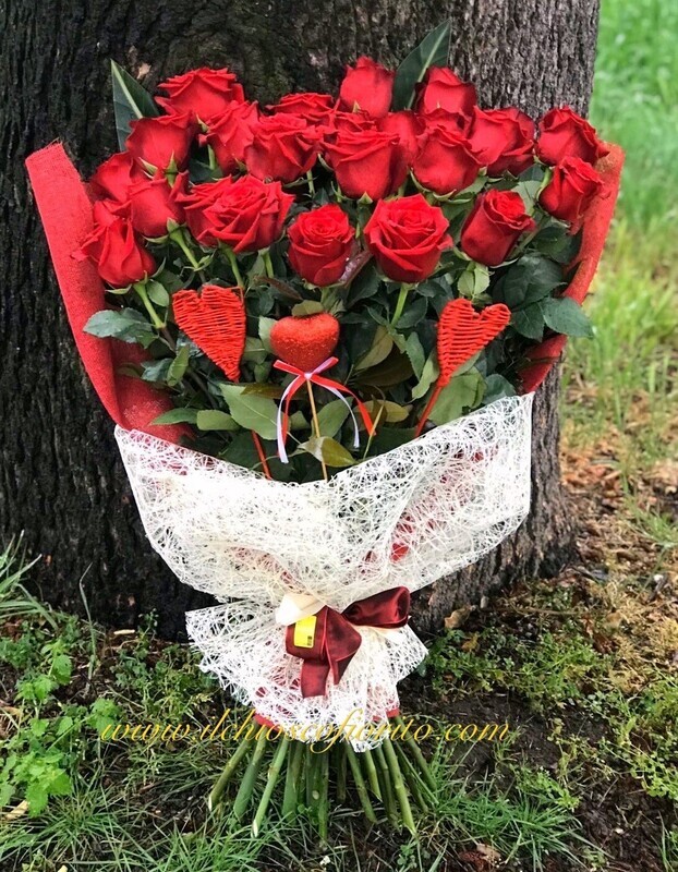 Rose rosse stelo lungo da 30€ a 800€