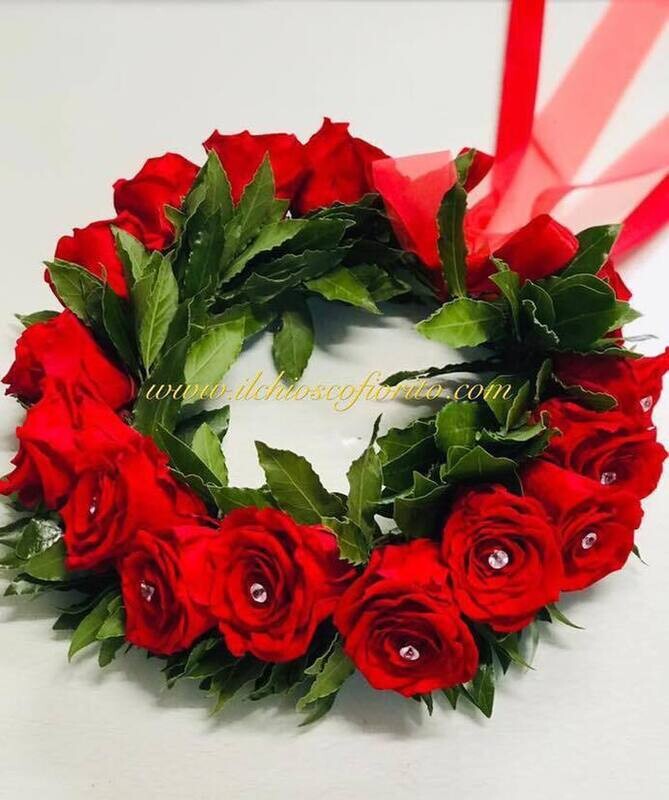 Coroncina d'alloro con rose disidratate da 37€ a 130€