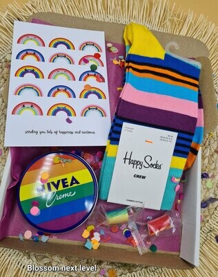 happiness en regenboog   brievenbus cadeau