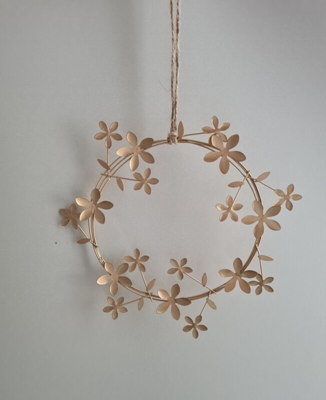 Metalen Bloemenkransje