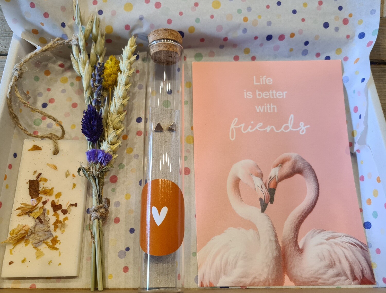 life is better with friends  brievenbus cadeau