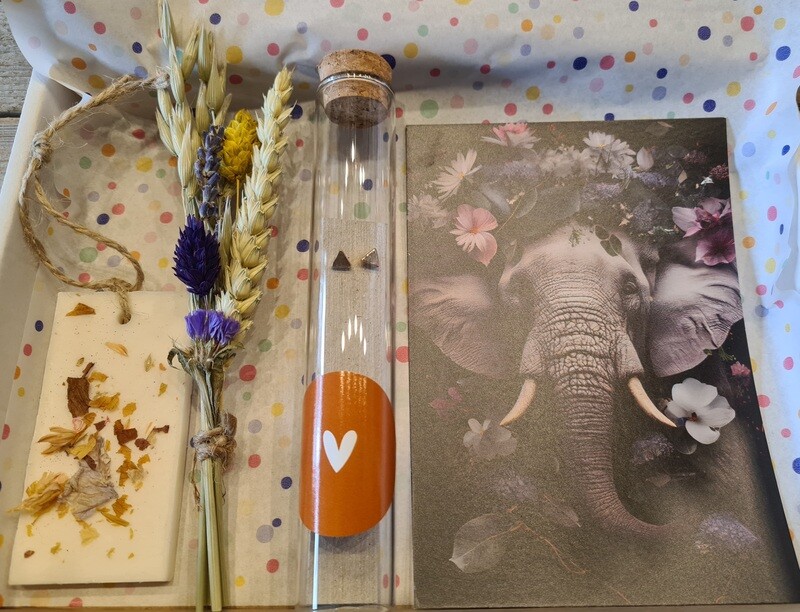 bloemen en oorbellen brievenbus cadeau