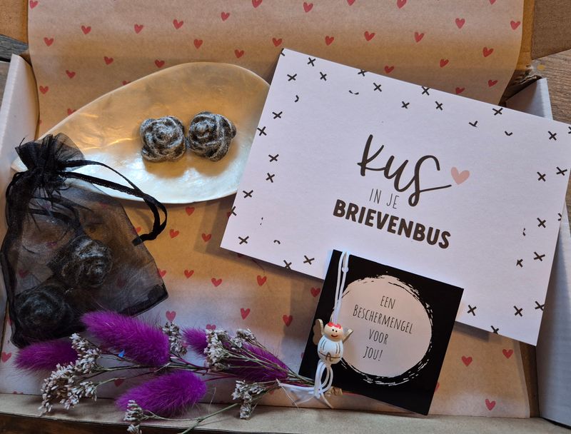 kus in je brievenbus amber cadeau