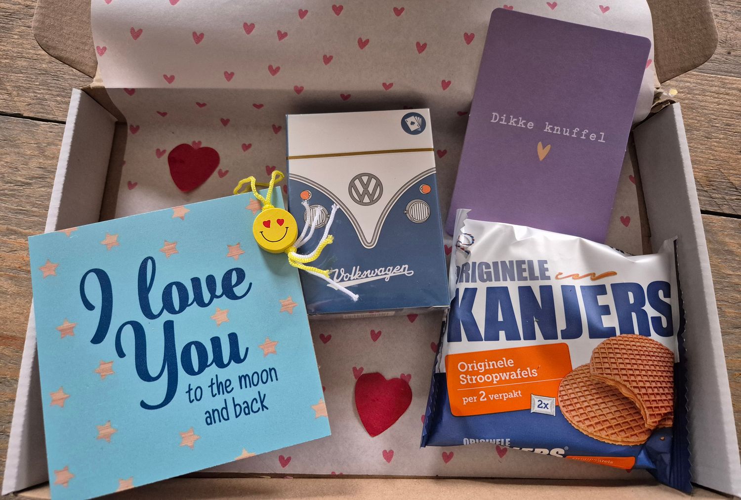 Stroopwafels en speelkaarten  brievenbus cadeau