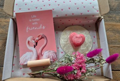 Life is better with friends  brievenbus cadeau