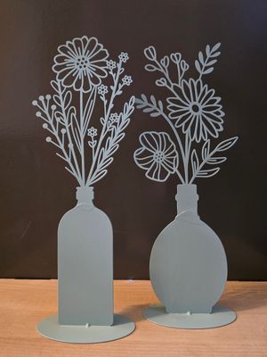 Mooie set van 2 groene vazen met bloemen