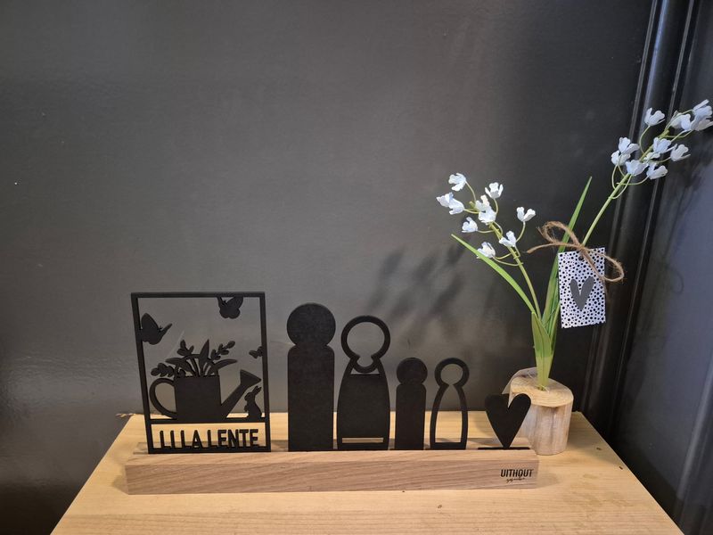 Uit hout gesneden groot familie seizoenen set
