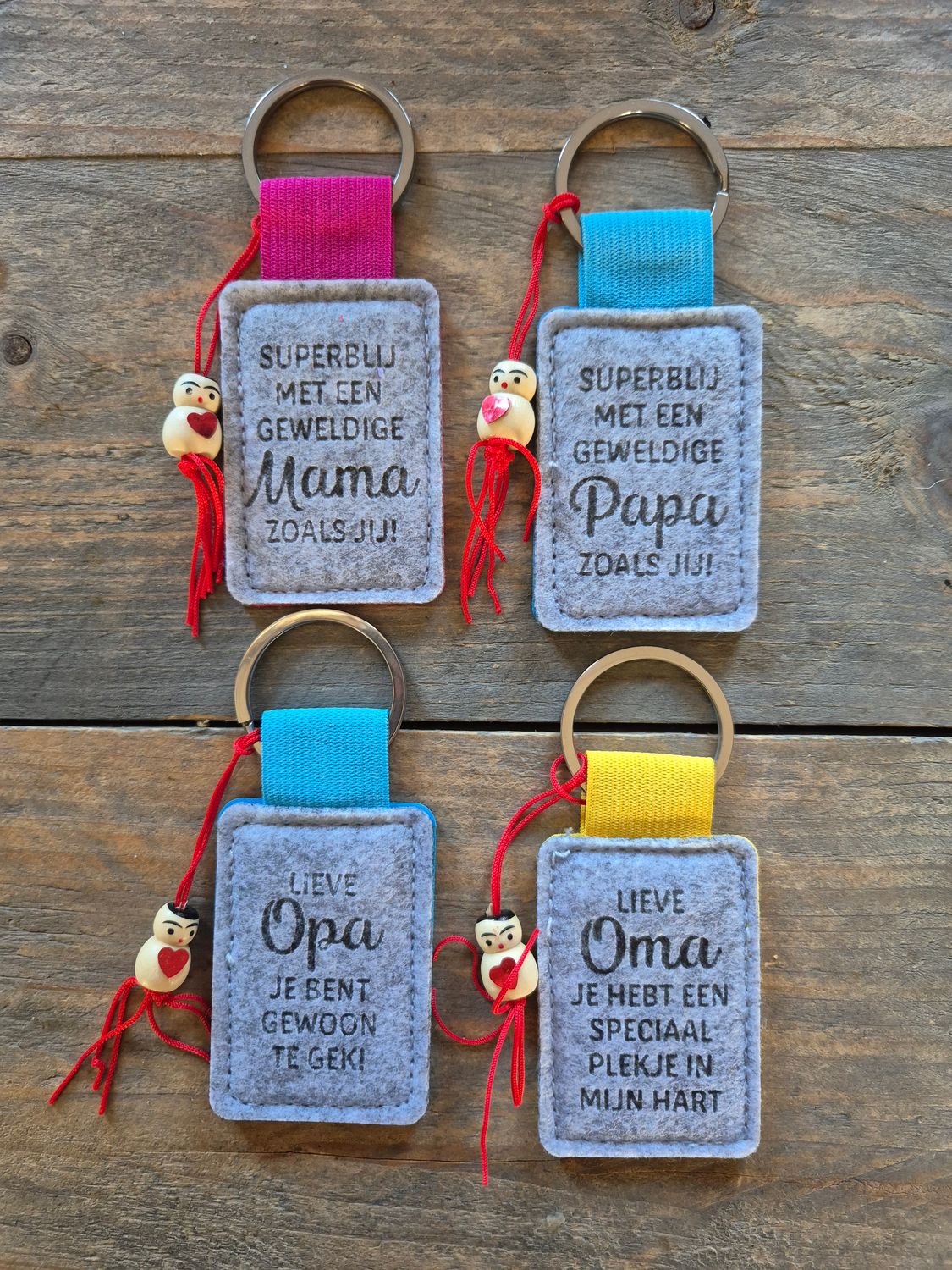 leuke sleutelhanger met gelukspoppetje