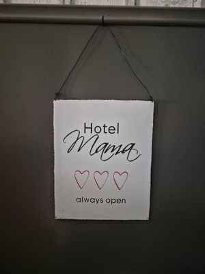 Hotel Mama decoratie hanger