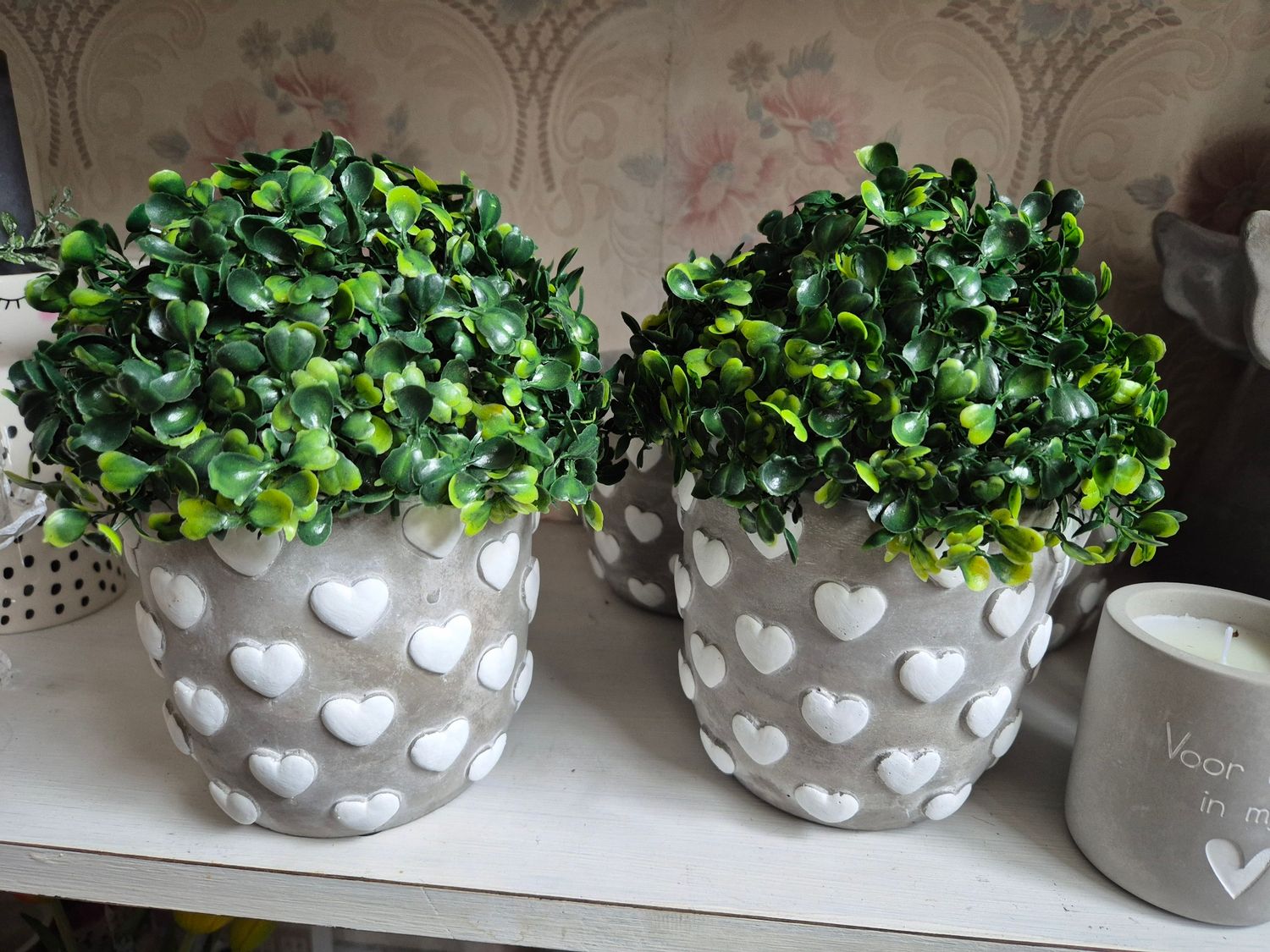Hartjes pot met kunstgroen