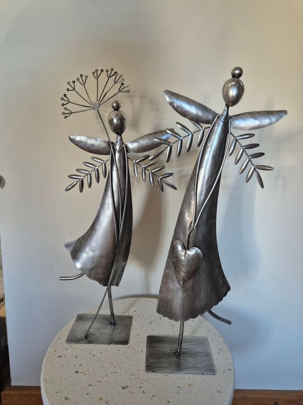 Grote Elf Decoratie Set van 2 – Metalen Elf Beeldjes Zilver-Zwart – Moderne Sfeervolle Tuin & Interieur Decoratie – 60 cm Hoog