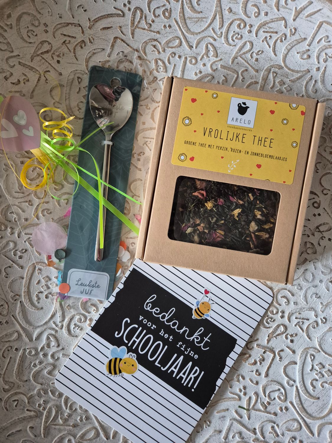 juffen  cadeau-thee setje met hartjes lepel