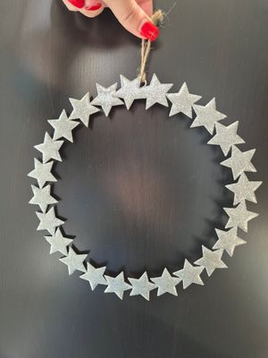 sterrenkrans met zilveren sterren