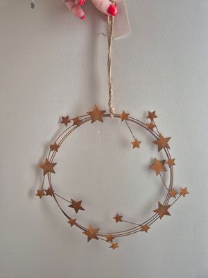 Krans met sterren/kerst/decoratie hanger/cortenstaal/posiwio collectie Krans met sterren/kerst/decoratie hanger/cortenstaal/posiwio collectie