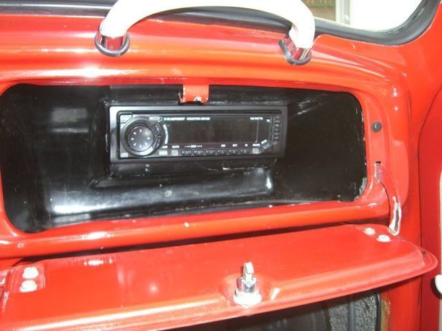 Hidden Stereo Holders