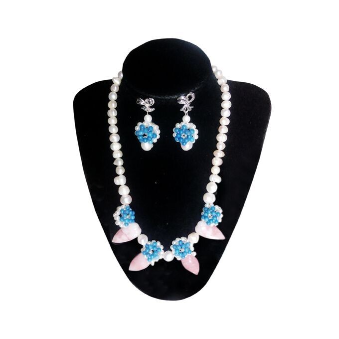 Azaria Classic Necklace with Earrings Azaria Classic Necklace with Earrings