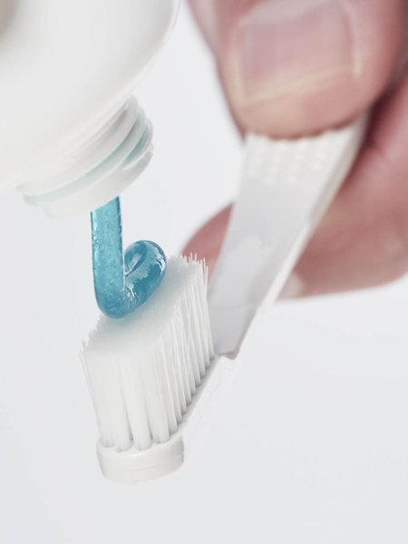 Toothpaste fluoride 75 ml
Dentifricio al fluoruro di calcio 75 Ml.