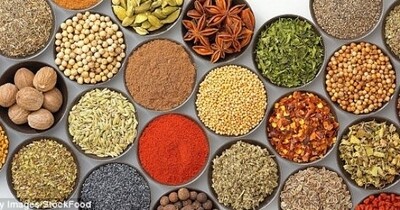 التوابل والبهارات والحبوب الكاملة ( البقوليات)