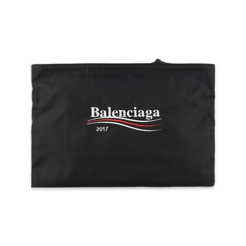 BALENCIAGA
wave logo clutch bag BALENCIAGA
wave logo clutch bag