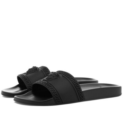 VERSACE
Medusa Cardinal Pool Slides Black