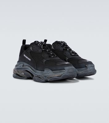 BALENCIAGA TRIPLE S CLEAR SOLE IN BLACK