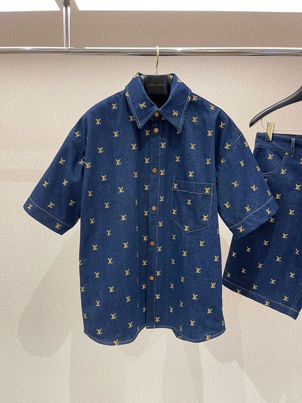 Louis Vuitton Embroidered Signature Short-Sleeved Denim Shirt