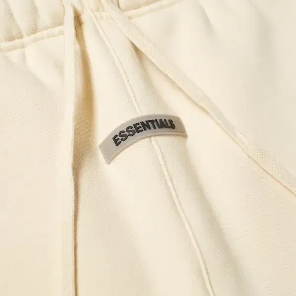 FOG ESSENTIALS SWEATSHORT BUTTERCREAM