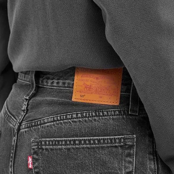 LEVIS VINTAGE CLOTHING 501 CROP BOYFRIEND JEAN DRAW THE LINE