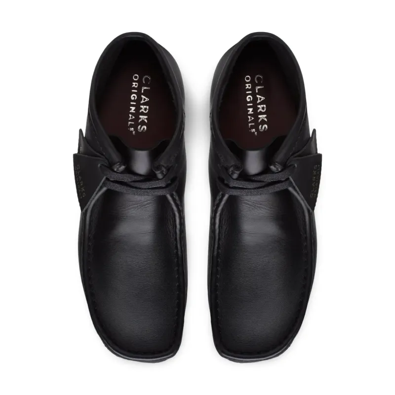 Clarks Originals Wallabee Boot Beeswax Leather – Preto