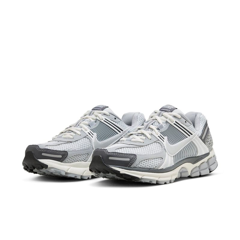 Nike Zoom Vomero 5 Summit White Smoke Grey Metallic Silver em Luanda Angola